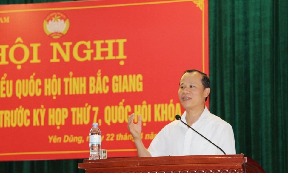 Đại biểu Quốc hội tỉnh Bắc Giang tiếp xúc cử tri trước kỳ họp thứ 07 Quốc hội...|https://mttq.bacgiang.gov.vn/chi-tiet-tin-tuc/-/asset_publisher/M0UUAFstbTMq/content/-ong-chi-vuong-tuan-nghia-cung-oan-cong-tac-tang-qua-cuu-tnxp-le-thi-phuc-thi-tran-chu-