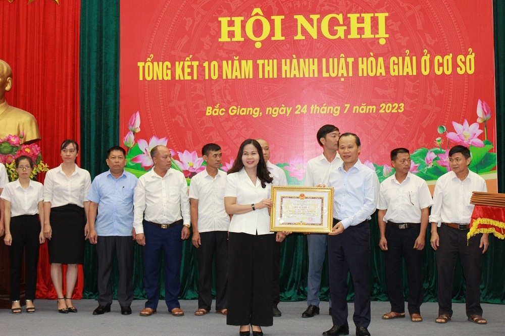 Phát huy vai trò của MTTQ Việt Nam các cấp  trong việc nâng cao chất lượng hoạt động hòa giải ở...